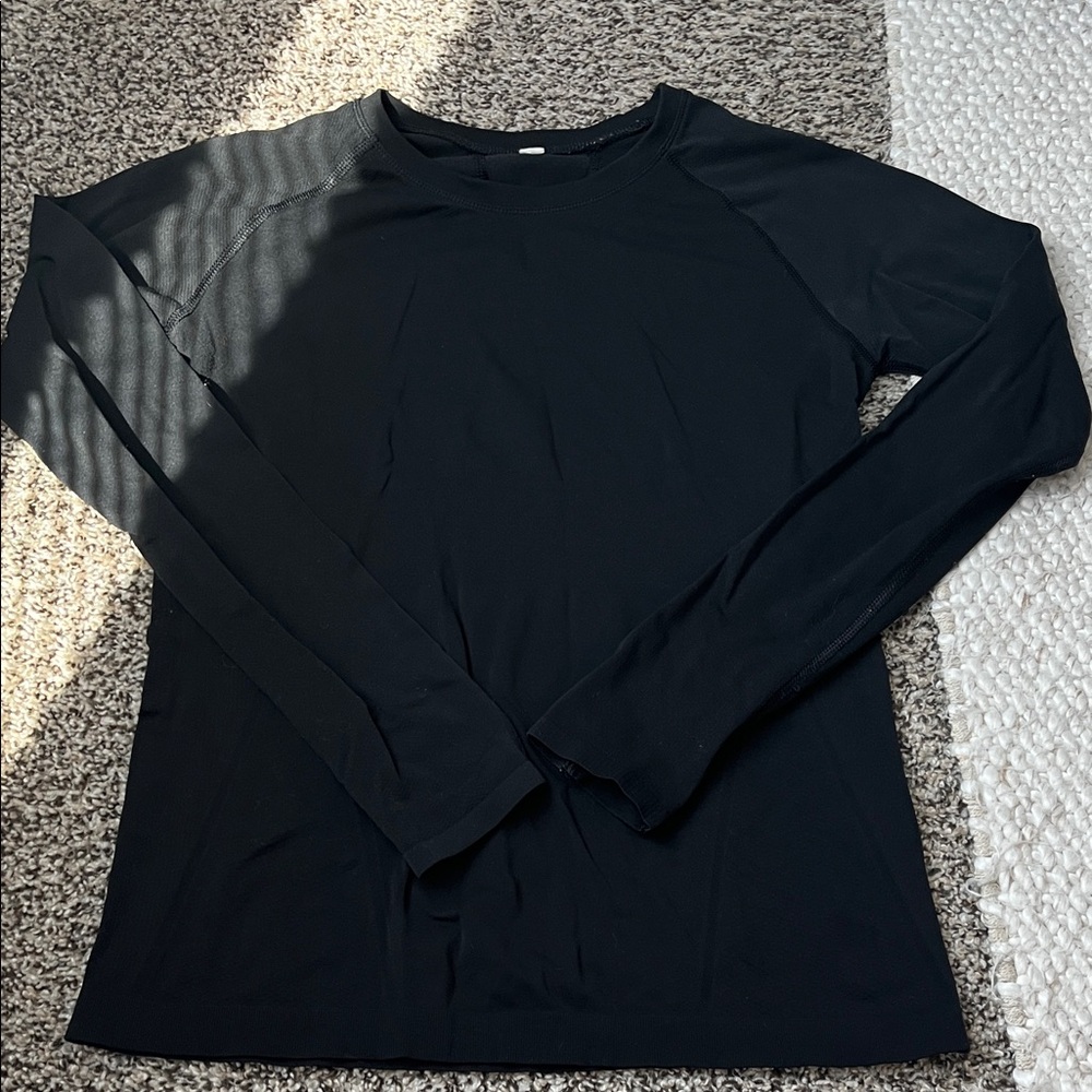 Athleta black Momentum Long-Sleeve.